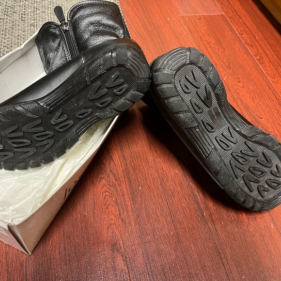 “Clinic Extra” Ankle Boots….made in Canada🇨🇦 - Picture 5 of 6